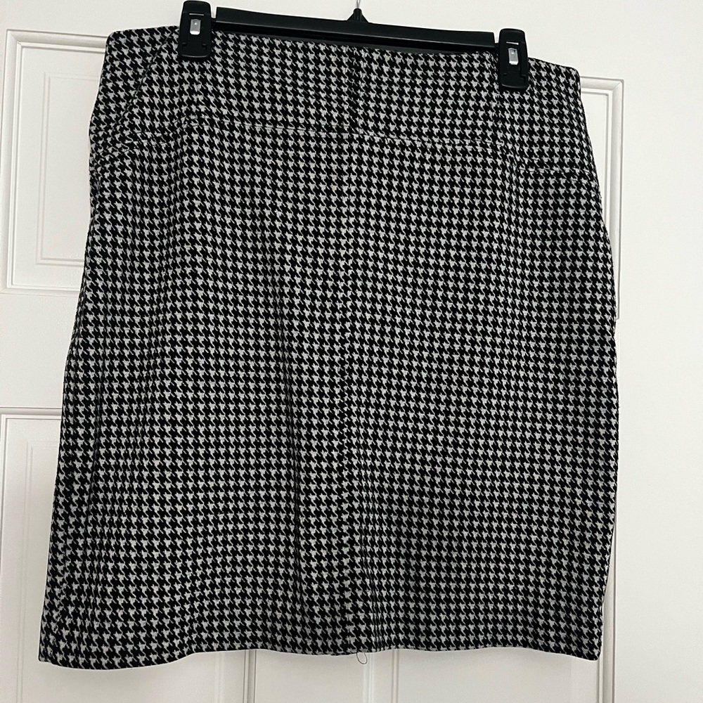 New York & Company Black and White Mini Skirt